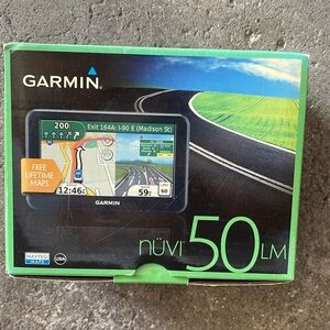 NIB GARMIN Nuvi 50 LM